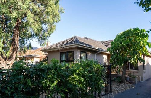 Bentleigh House | Classic Patterson Charm with Modern Comfort