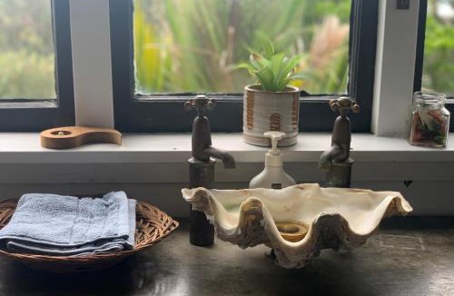 Piha House | Classic Piha Bach - Seaview Road