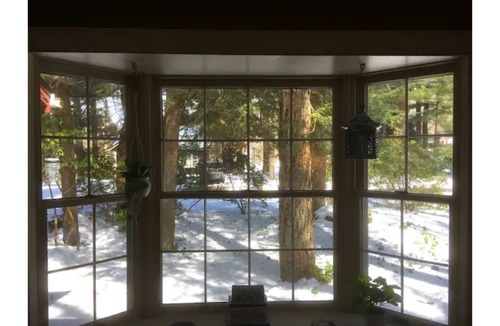 Lake Harmony Cottage | Classic Pocono Mountain Cottage in Split Rock