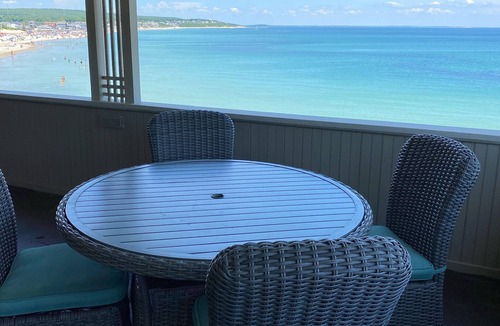 Plymouth House | Classic & Pristine Oceanfront, Conservation Beach & BEST Panoramic Views!