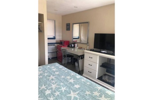 Buzzards Bay Apartment | Classic Quadruples 4