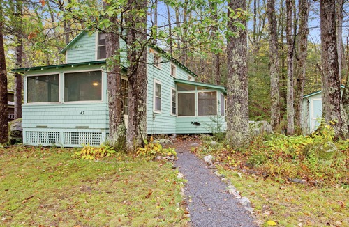 Chestertown Cottage | Classic riverfront cottage w/beautiful water views, WiFi, & screened porches
