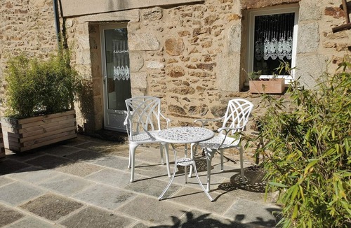 Ambon Ski Chalet | Classic room “La Blanche Hermine” with terrace