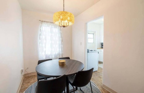North Pacific Beach Apartment | Classic San Diego Getaway: Walk to The Beach