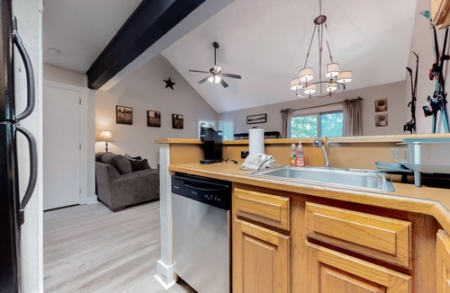 White Haven House | Classic ski-in/out townhouse & loft with deck, gas grill, and private W/D