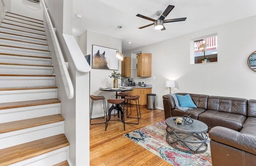 Soulard Apartment | Classic Soulard 2BD King Master & Private Deck