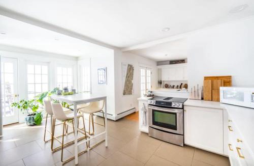 Glendale House | Classic Stockbridge Cottage