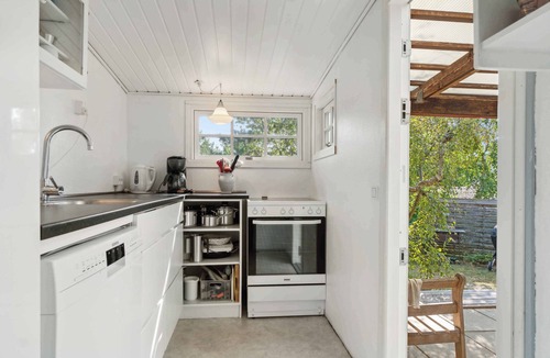 Boderne House | Classic summer cottage by a fantastic beach