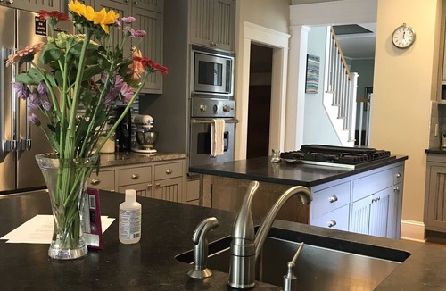 Mapleton Hill House | Classic Updated Mapleton Hill historic home! Hike Sanitas, stroll Pearl Street.