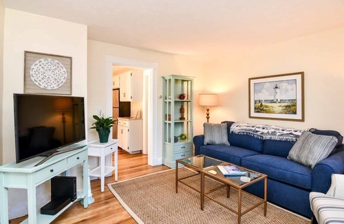 Edgartown Cottage | Classic Village Cottage