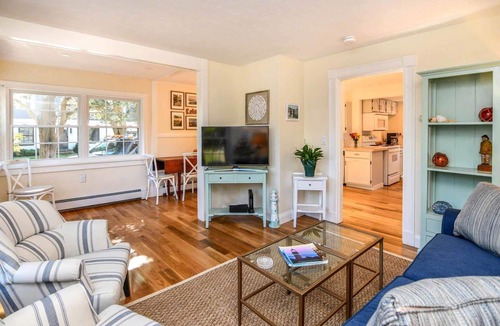 Edgartown Cottage | Classic Village Cottage