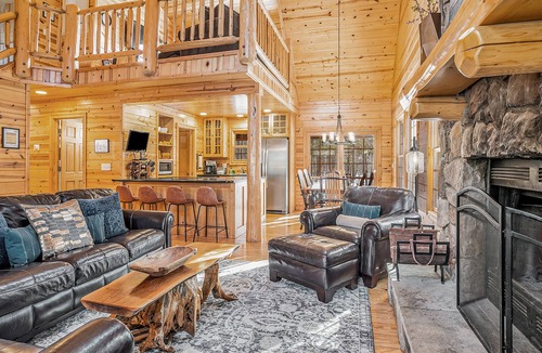 Saugatuck Cabin | Classic woodland cabin w/ private hot tub, fireplace, firepit, shared pool