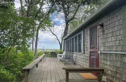 Cummaquid Cottage | Classically charming 3 br cottage close to beach