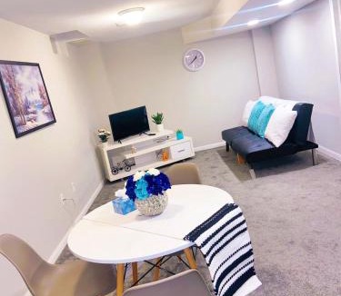 Bowmanville Apartment | ClassicPavillion INN