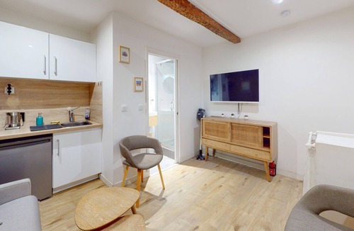 Saint-Etienne Apartment | Classified studio in the heart of Les Carmes