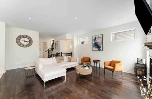 Ottawa Division House | Classy and Inviting 4BD | 15 MINS 2DT
