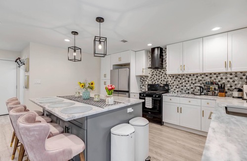 Austin House | Classy & Cozy 3BD 2Bath w Office in HIP South Austin