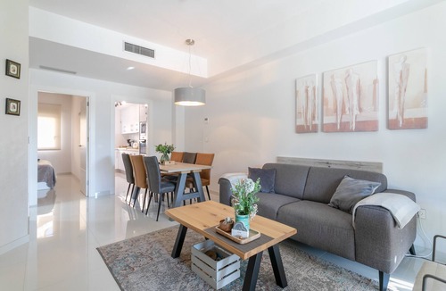 Guardamar del Segura House | Classy Holiday Home with Sauna, Pool, Air Conditioning & Wi-Fi