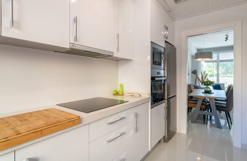 Guardamar del Segura House | Classy Holiday Home with Sauna, Pool, Air Conditioning & Wi-Fi