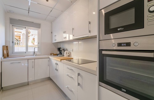 Guardamar del Segura House | Classy Holiday Home with Sauna, Pool, Air Conditioning & Wi-Fi