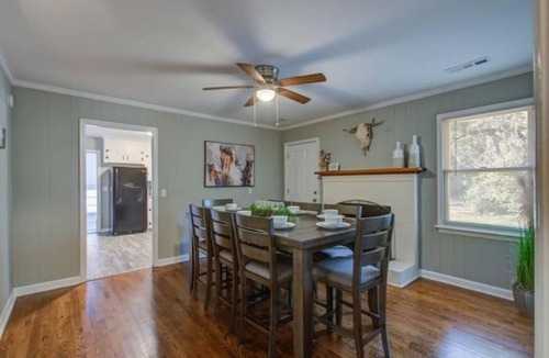 Johns Island House | Classy Johns Island Retreat with King Bed + Firepit!