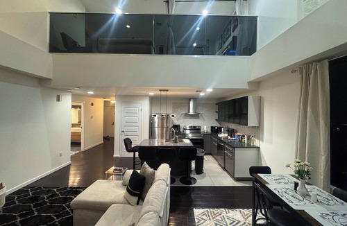 East Orange Apartment | Classy Loft Style 2BR! NY skyline! 30 min to NYC 25 to MetLife & America Dream