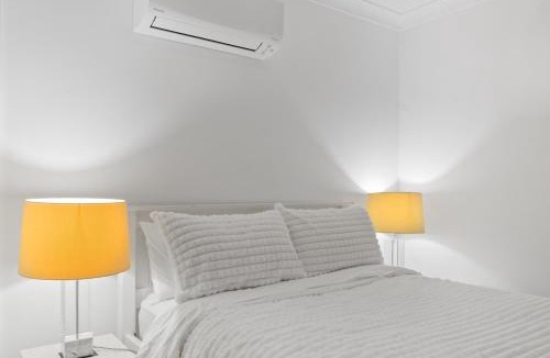 Wellington Point Apartment | Classy Modern self contained Studio- Private & Peaceful