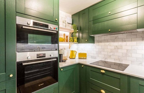 Campden Apartment | Classy Notting Hill Nest