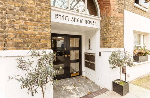 Campden Apartment | Classy Notting Hill Nest