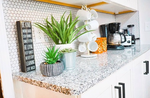 Oberlin House | Classy Oberlin Stay | Near Dining, Shops & College