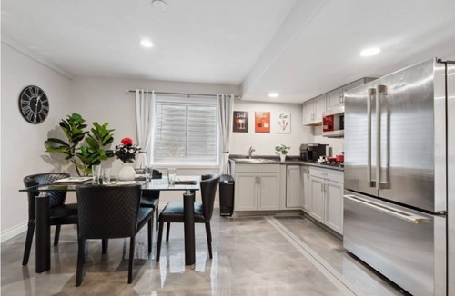 Henderson House | Classy Private Guesthouse 20 min from Denver
