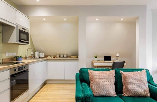 West Cliff Apartment | Classy Seaside 1-Bed Apt w/Free Gym & Parking