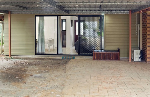 Wellington Point Condo | Classy Self Contained Studio- Private & Peaceful