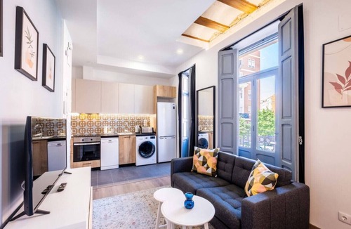 Morvedre Apartment | Classy Studio Apartment with Unique Design