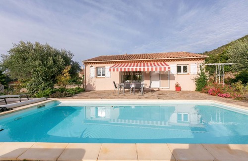 Roquebrun House | Classy Villa in Roquebrun with Swimming Pool
