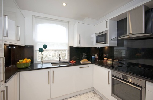 Brompton & Hans Town Apartment | Claverley Court