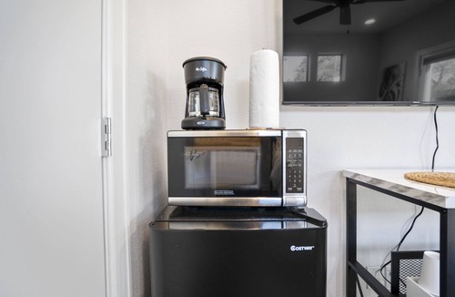 East Downtown Houston Apartment | Clay studio in EADO - 0.6 km from FIFA Fan Fest