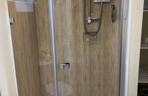 Newcastle-Under-Lyme Bed & Breakfast | Clayhanger Guest House