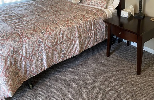 Clayton Apartment | Clayton #2 Cozy, Clean, and Convenient apartment