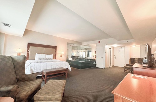 Downtown Hotel | Clayton Plaza Hotel & Extended Stay