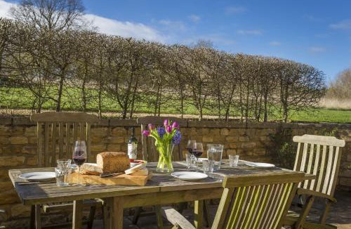 Lower Oddington House | Claytons Cottage