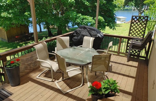 Ingles House | Claytor Lake Waterfront on Beach Drive