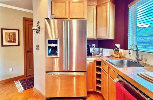 Cle Elum Condo | Cle Elum Furnished Townhome in Town