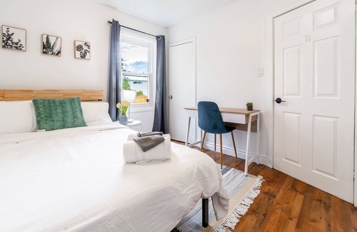 Argyle House | ⭐️Clean 5 bedroom home with 2 kitchens⭐️
