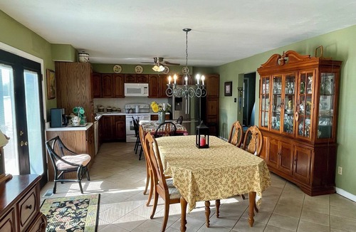 Chesterfield House | Clean and Comfortable 3-bedroom , 2 bath house in Chesterfield,