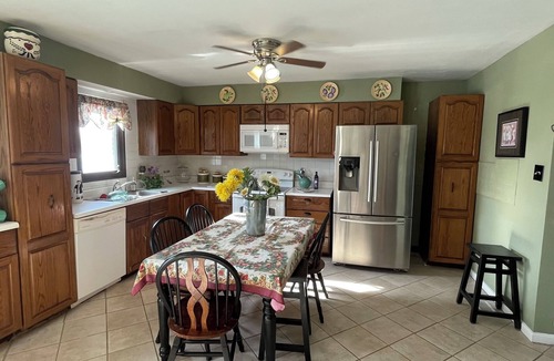 Chesterfield House | Clean and Comfortable 3-bedroom , 2 bath house in Chesterfield,