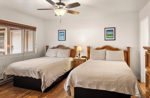 Glencoe Hotel | Clean and Comfortable Lodge Room 12 with Extra Amenities (2 doubles, no pets)