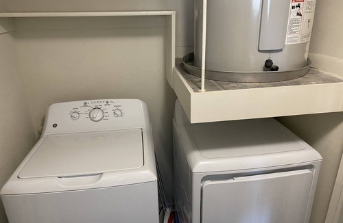 Legacy Park Apartment | Clean and Comfy space at the shops at Legacy in Plano
