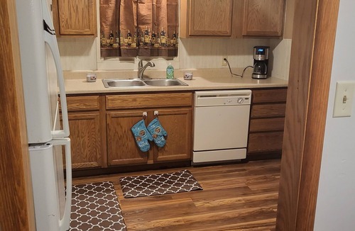 Wichita House | Clean and cozy 3 bedroom home