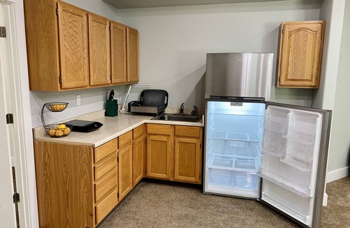 Bull Mountain Apartment | Clean and Cozy Apartment